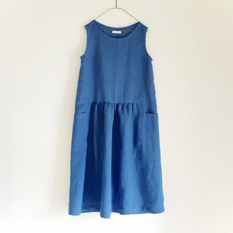 日常手作服。靛藍苧麻背心洋裝 - 洋裝/連身裙 - 紙 藍色