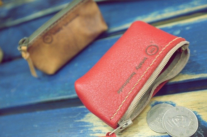 Finger purse / Color refers to the small red Christmas Jian い me cry (ku ri su ma su red い) - Coin Purses - Genuine Leather Red