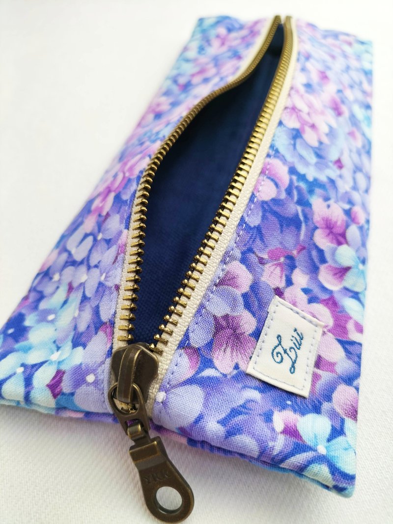 Long storage bag/pencil bag/cutlery bag/hydrangea - Toiletry Bags & Pouches - Cotton & Hemp 