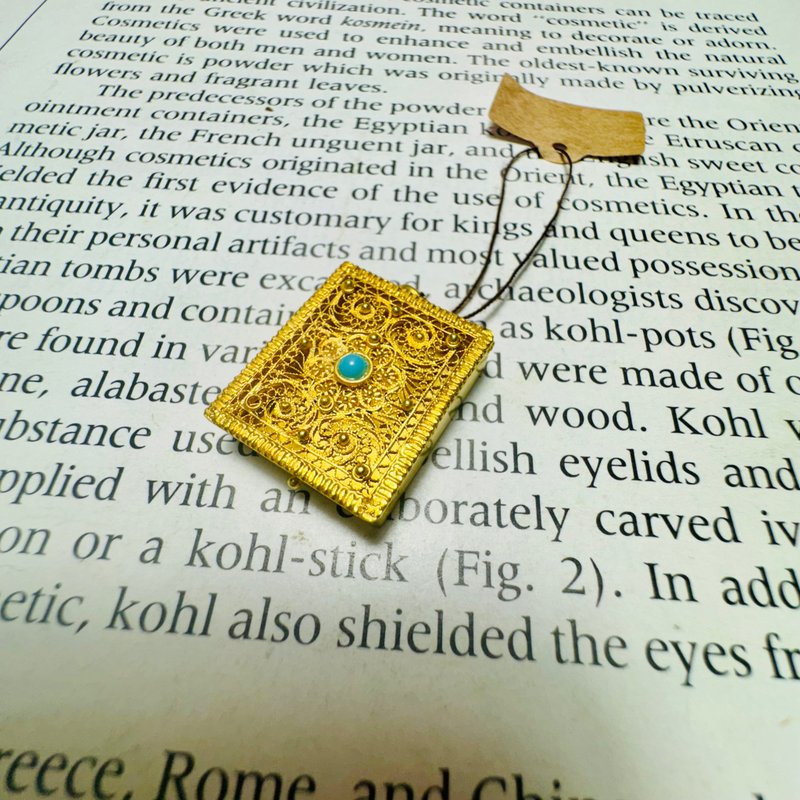 Handmade filigree turquoise locket - อื่นๆ - โลหะ 