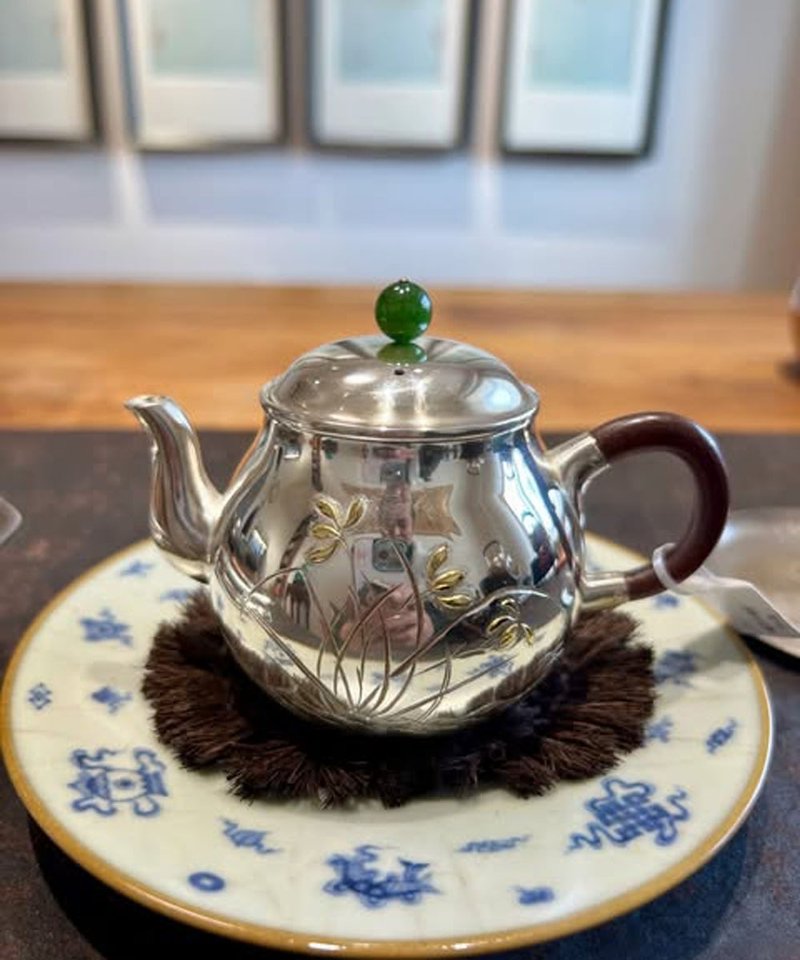 尚幀品大師系列 寸彥同大師手造 幽蘭小銀壺 160cc - 茶壺/茶杯/茶具 - 純銀 