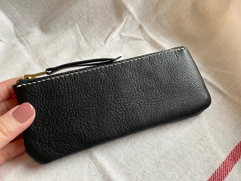 [Refurbished] Black genuine leather flat storage pencil bag stationery bag pencil case - กล่องดินสอ/ถุงดินสอ - หนังแท้ สีดำ