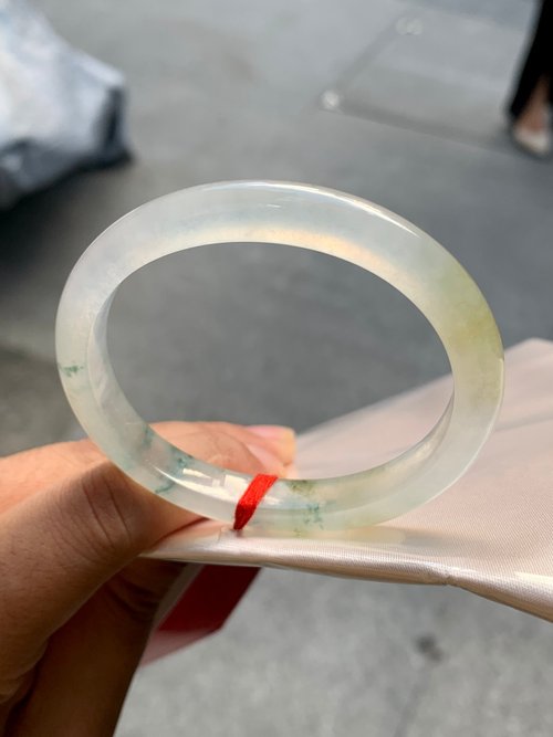 Good Morning Studio 冰種翡翠天然翡翠玉鐲A玉手鐲 玉鈪 • 冰種黃綠飄花翡翠貴妃鐲