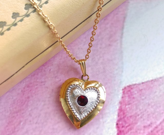 avon heart locket necklace