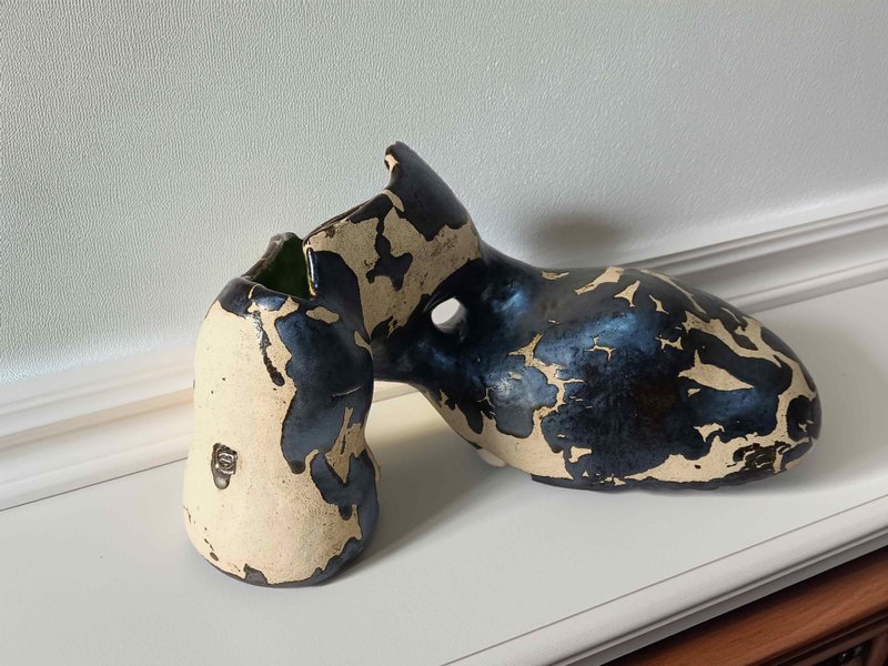 Ceramic vase with female forms. Body Vase Female Form Vase. Sculpture Vase - 花瓶/花器 - 陶 