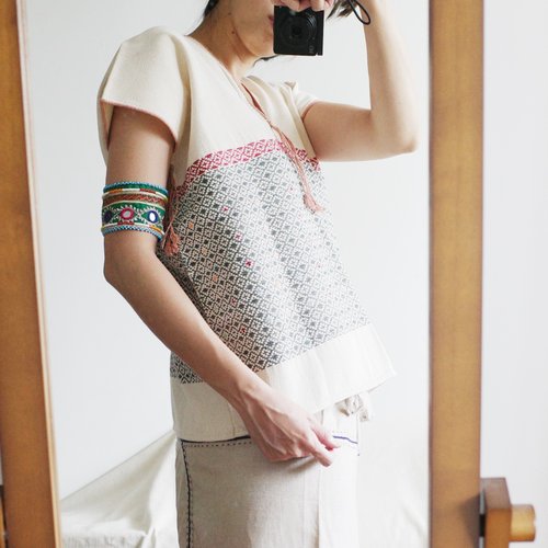 エスニック　民族衣類　タイダム族　手刺繍　コットン　新品　タイ製10/70 エスニック 民族衣類 タイダム族 手刺繍 コットン 新品 タイ製10/70