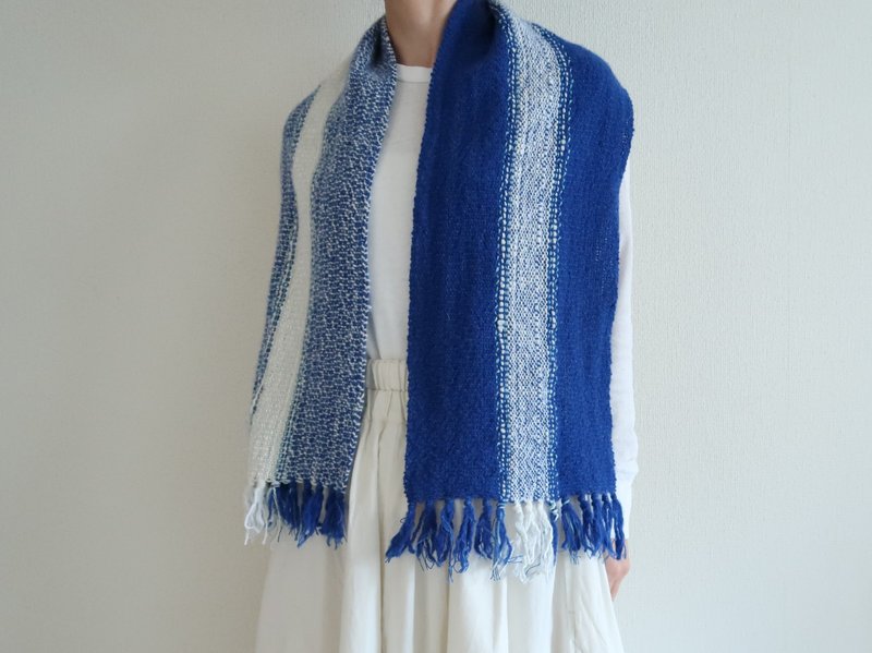 Hand-woven scarf wool sky×snow gift Valentine's Day Chinese New Year birthday gift Shawl (S) 52 - ผ้าพันคอ - ขนแกะ สีน้ำเงิน