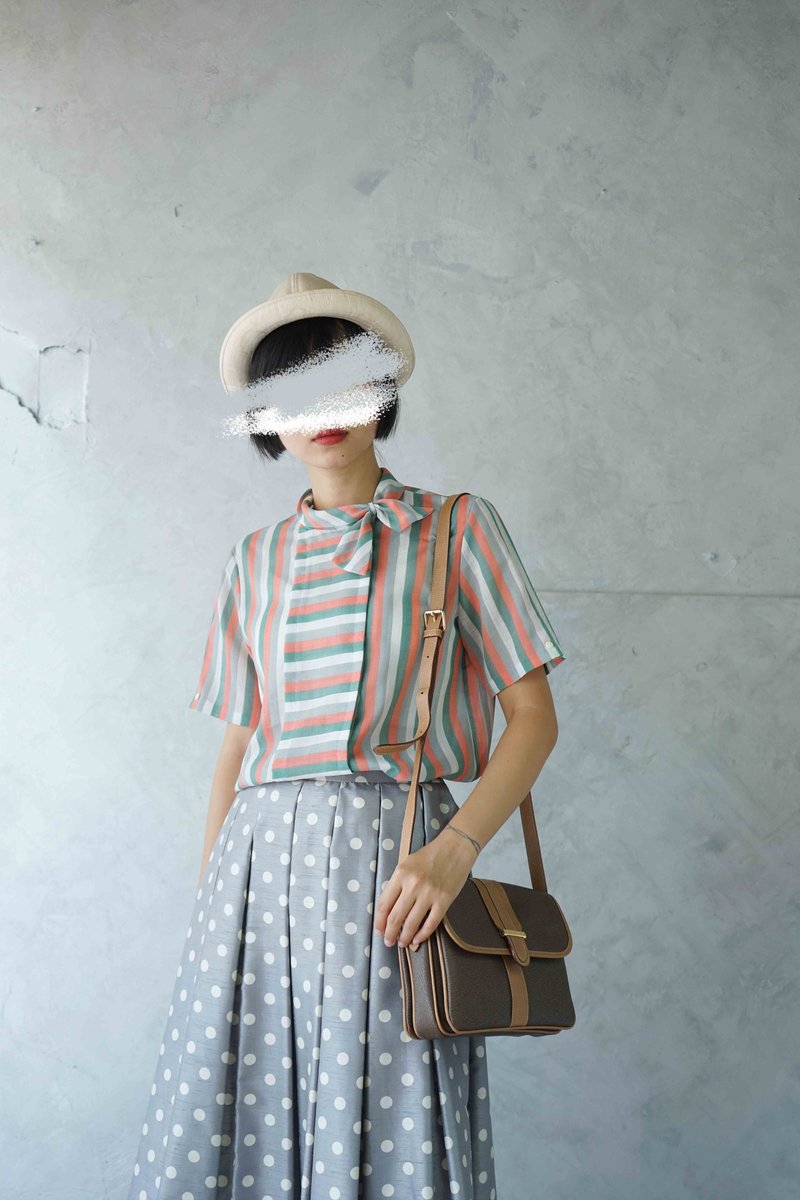 Treasure Hunt Vintage-Pastel Horizontal Stripe Retro Strappy Shirt - เสื้อเชิ้ตผู้หญิง - เส้นใยสังเคราะห์ สึชมพู