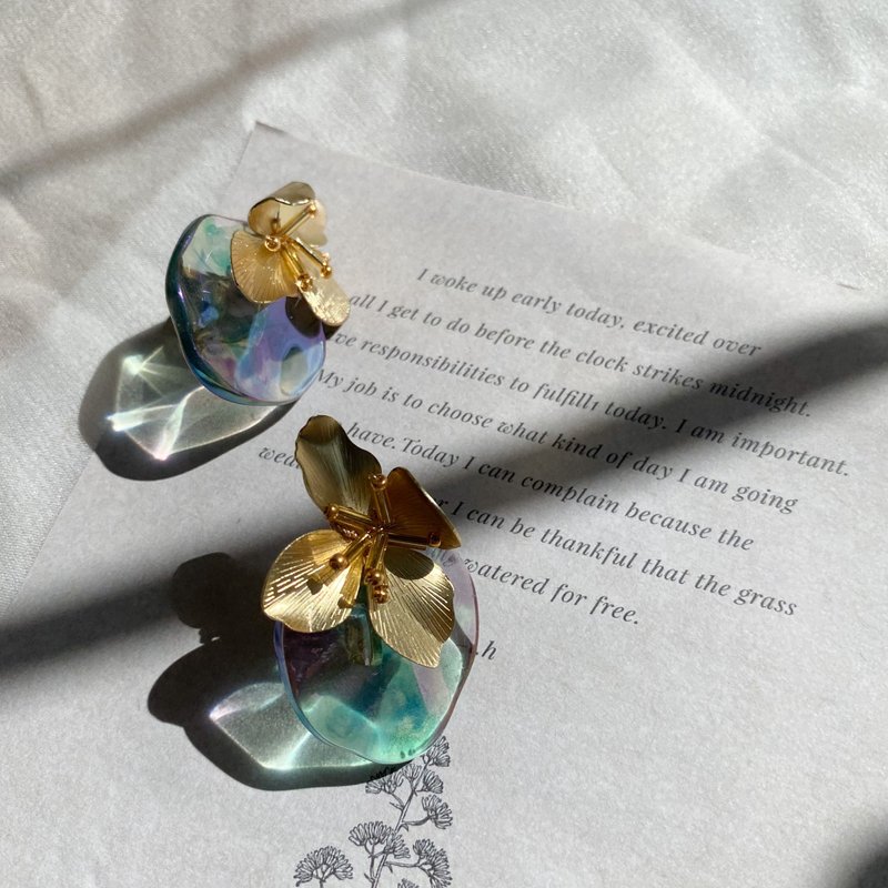 Floating Petal Matte Gold Floral Hue Earrings - Earrings & Clip-ons - Other Metals Gold