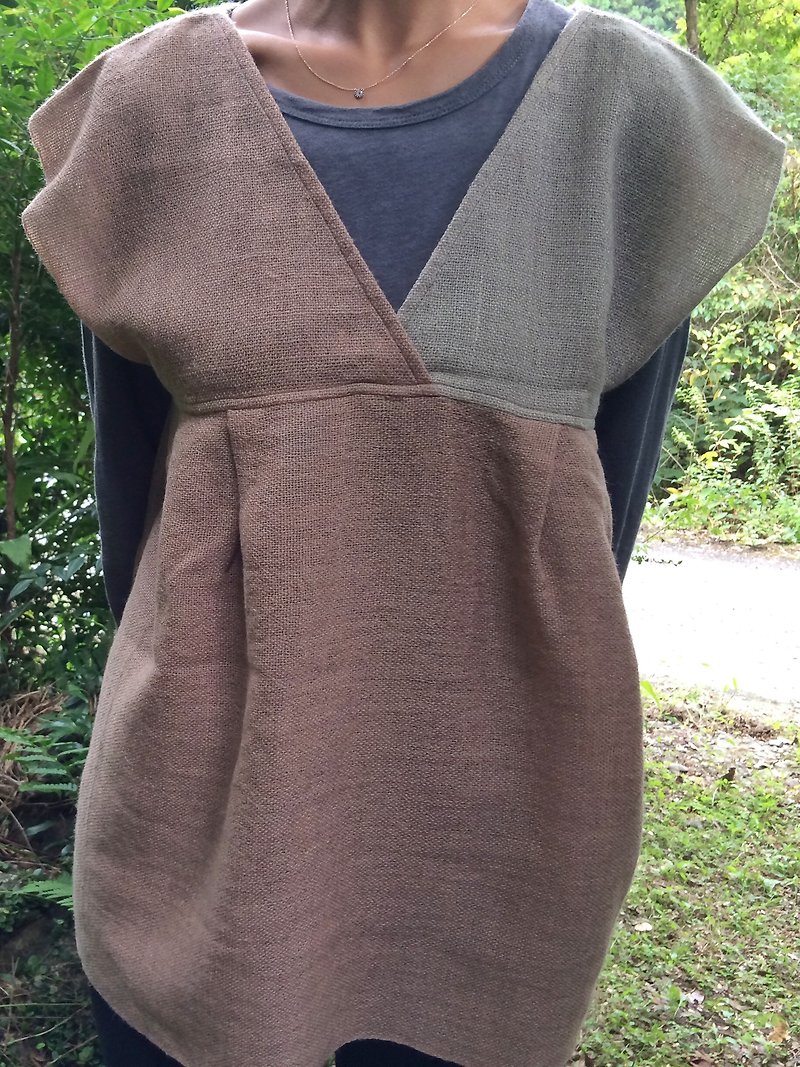 Hand-woven hemp wool v-neck vest - เสื้อผู้หญิง - ผ้าฝ้าย/ผ้าลินิน 