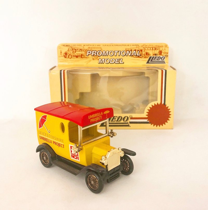 英國製經典T型黃紅配色小車 含原裝盒 - 擺飾/家飾品 - 其他金屬 