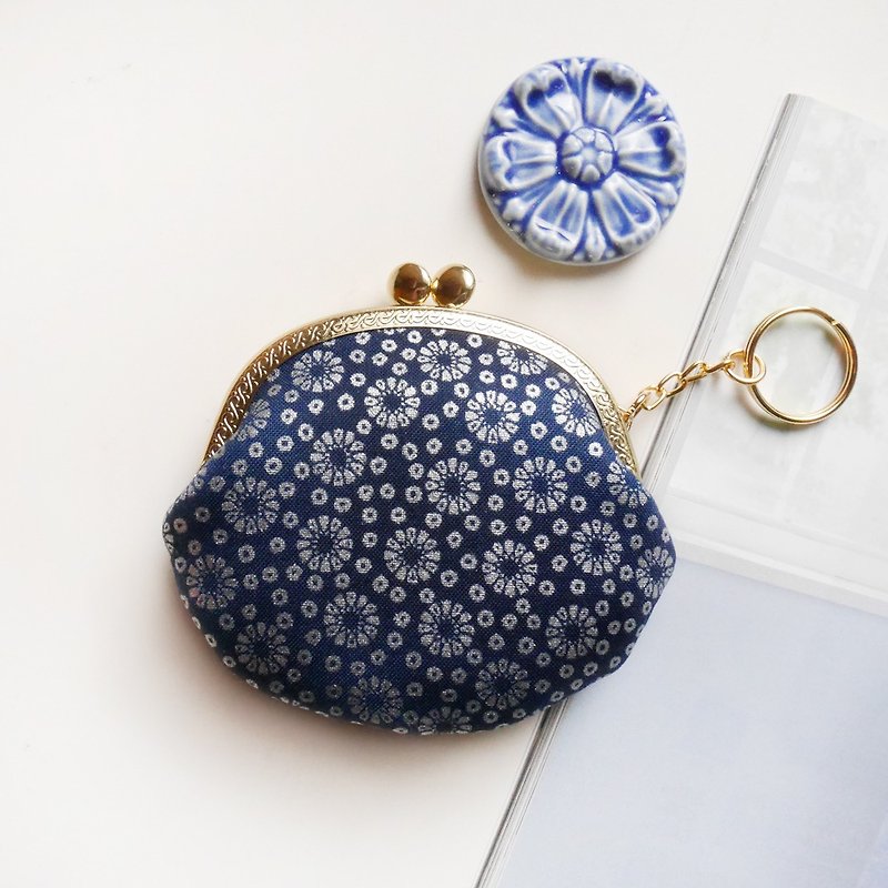 Life is like a summer flower small round gold bag / coin purse [made in Taiwan] - กระเป๋าคลัทช์ - โลหะ สีน้ำเงิน