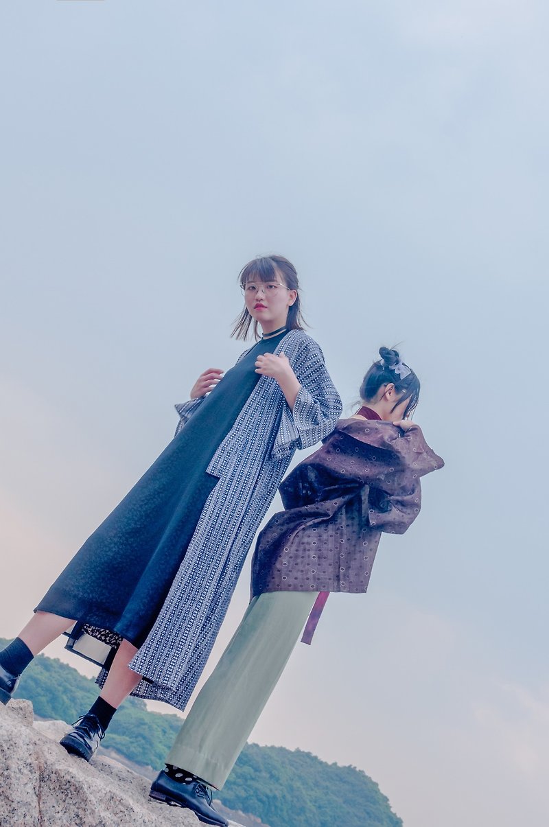 Kimono / Navy and White Yukata - Women's Casual & Functional Jackets - Cotton & Hemp Blue