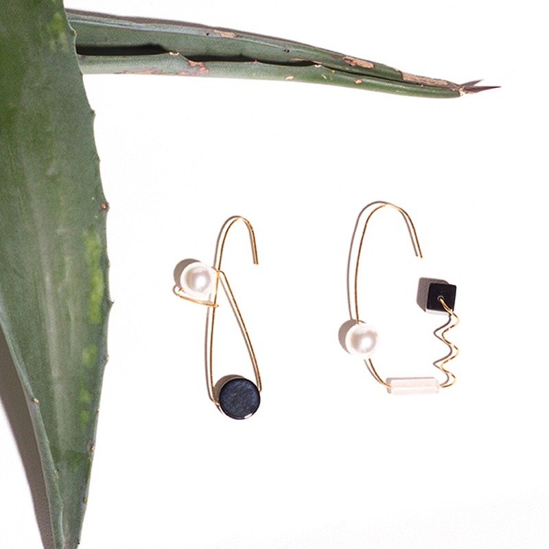 YUNSUO-original design-black agate pearl asymmetric earrings (non refundable) - Earrings & Clip-ons - Other Metals Black