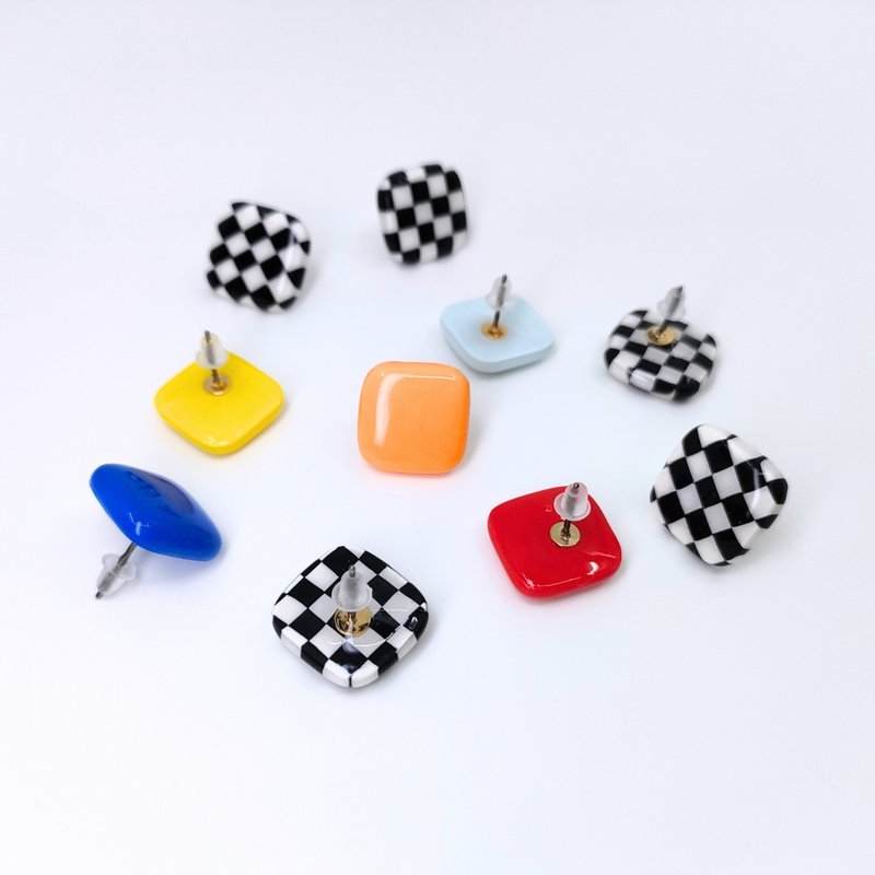 [Your favorite color] Simple square stud earrings - Earrings & Clip-ons - Other Materials Multicolor