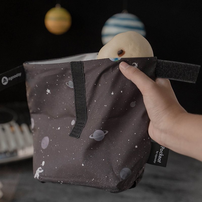 agooday | Pockeat food bag(M) - Space roaming - กล่องข้าว - พลาสติก สีดำ