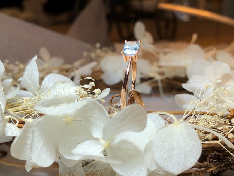 Aquamarine Rose Gold ring - แหวนทั่วไป - เงินแท้ สีน้ำเงิน