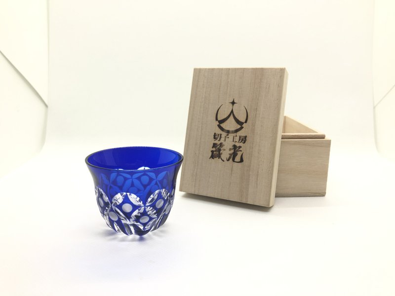 ぐいのみ・七宝花 - ワイングラス・酒器 - ガラス ブルー