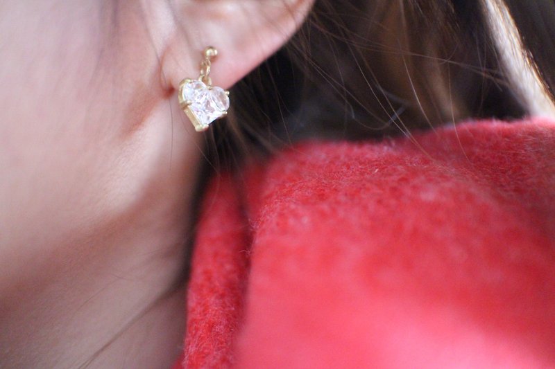 Little heart Heart zircon brass handmade earrings - Earrings & Clip-ons - Other Metals 