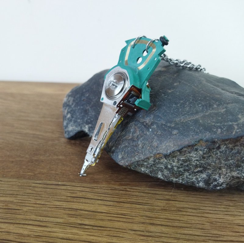 Futuristic necklace OOAK. Cyberpunk necklace for men. Computer science gift - 項鍊 - 其他金屬 銀色