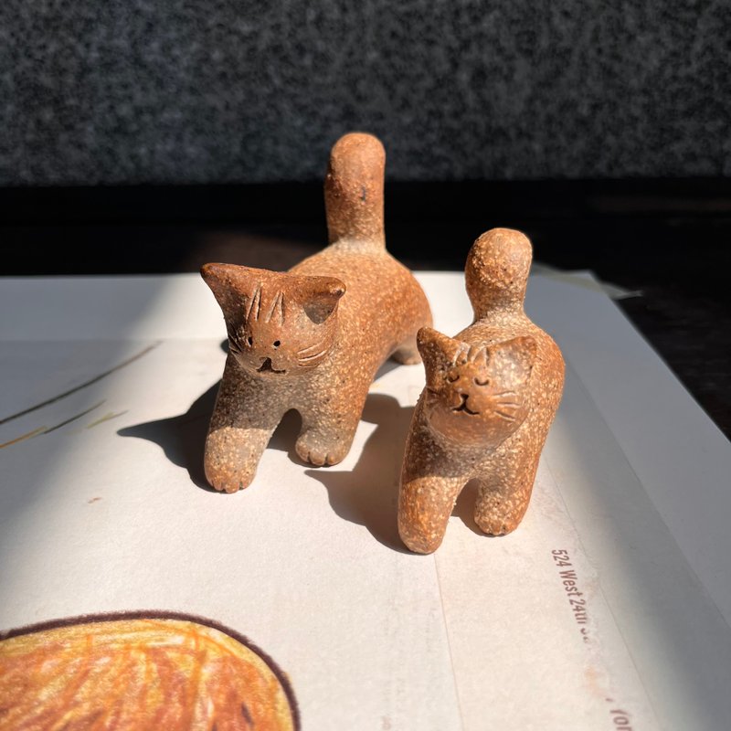 Moving forward slowly⋯⋯Tabby cat/pottery doll - Items for Display - Pottery Gold