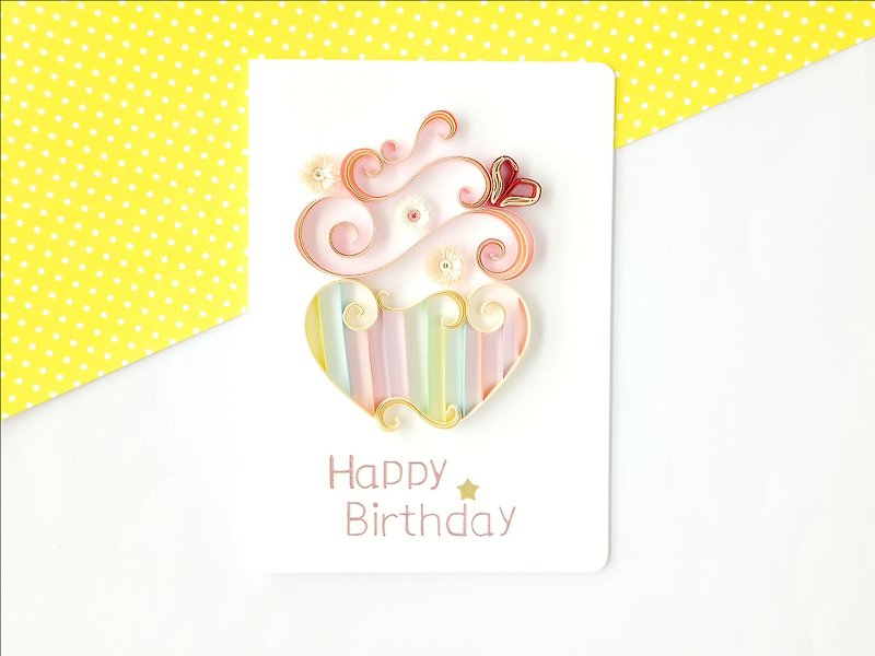 手作りロール紙カード・スウィートカップケーキ バースデーカード カラフルパウダー - カード・はがき - 紙 ピンク