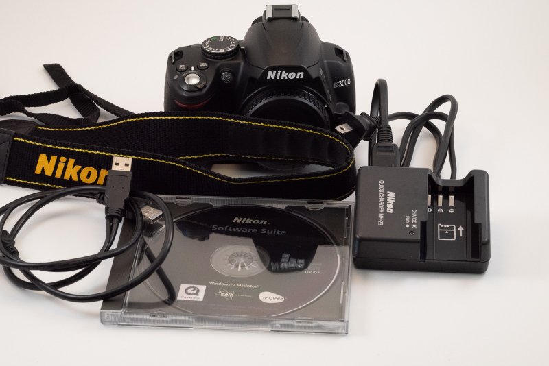 Used Nikon D3000 Digital SLR Camera w/18-55mm Lens Shutter Count 1870 From JAPAN - Cameras - Plastic Black