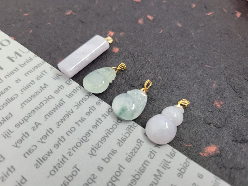 [Pro-Cui] Natural Jadeite 18K Gold Buckle No Matter Column / Money Bag / Gourd Graduation Gift - Collar Necklaces - Jade Purple