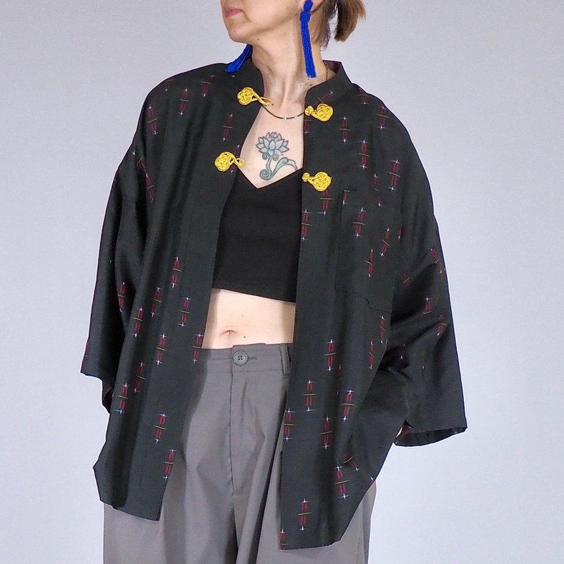 【日本製】 黑色羽織翻版襯衫、女式 M-L、柔軟絲綢、和服升級改 - 女大衣/外套 - 絲．絹 黑色