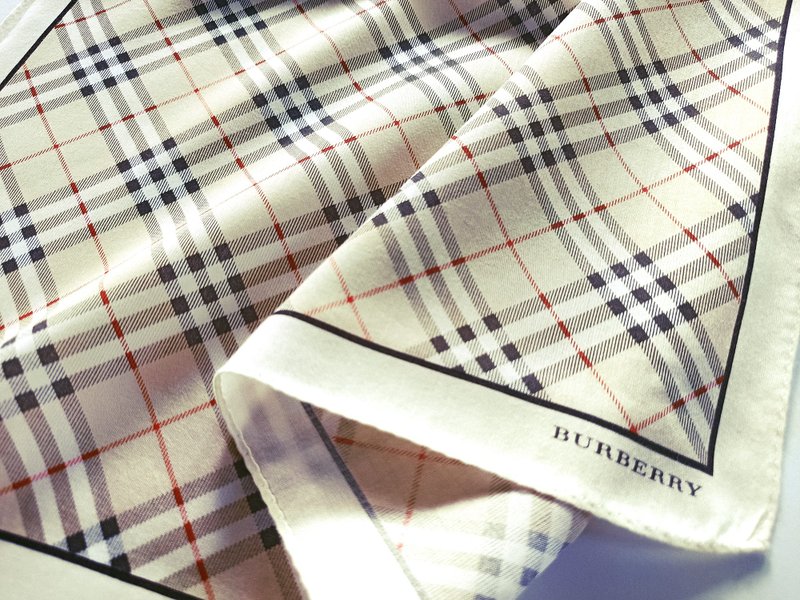 Burberry Vintage Handkerchief Pocket Square Beige Check 20 x 20 inches. - 手帕 - 棉．麻 卡其色