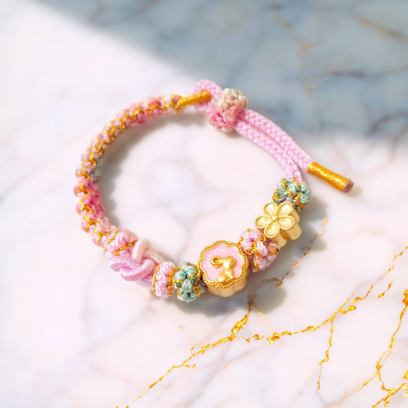 [Flower Marriage Series] Color-preserving Sand Gold Rabbit Braided Bracelet - Gradient Pink - Gift Box Packaging - สร้อยข้อมือ - งานปัก สึชมพู