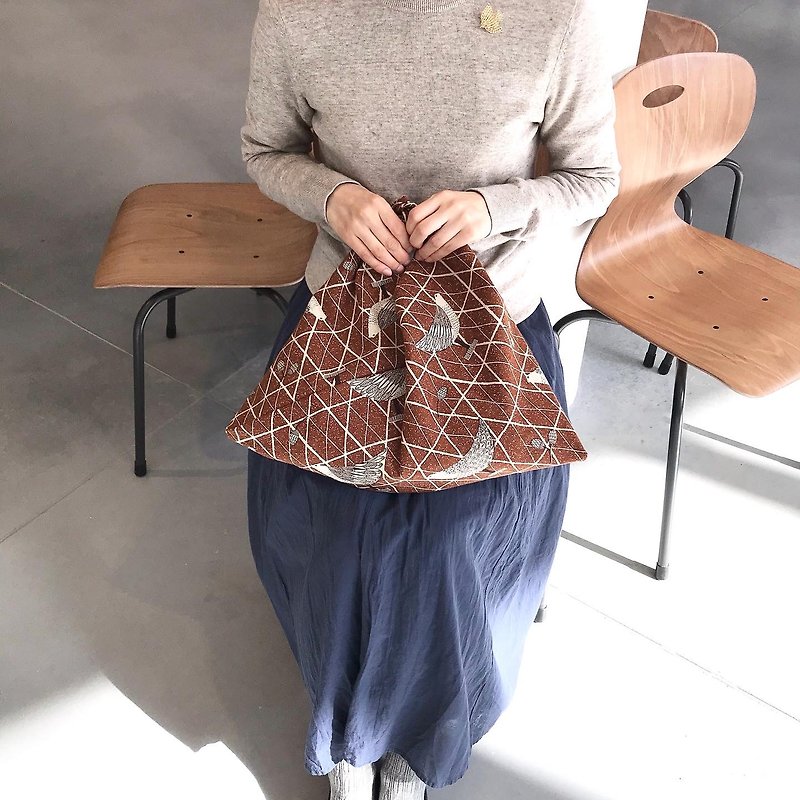 Handbag bag Azuma bag retro bird M / harunohi - Handbags & Totes - Cotton & Hemp Brown