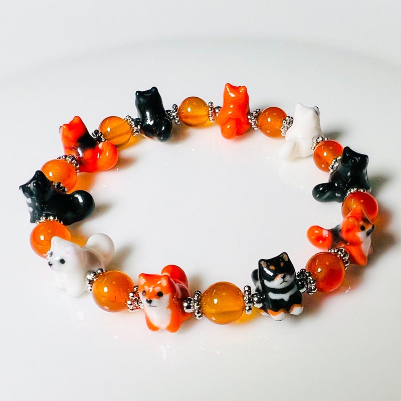 Made to order Shiba Inu bracelet - สร้อยข้อมือ - พลาสติก สีใส