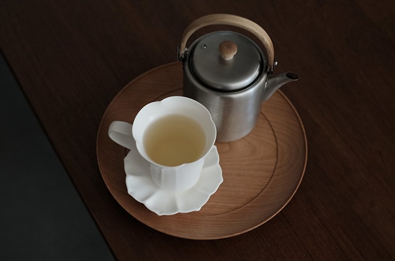 Daily utensils fully handmade Japanese flower tea cup coffee cup - แก้ว - เครื่องลายคราม ขาว