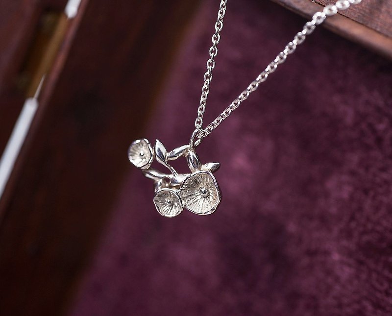 【Half Muguang】Flowers on the Journey Journey Necklace - Necklaces - Sterling Silver Silver