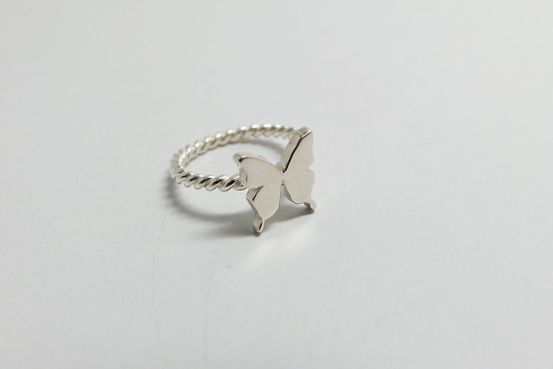zo.craft butterfly twist tail ring/925 sterling silver - แหวนทั่วไป - โลหะ สีเทา