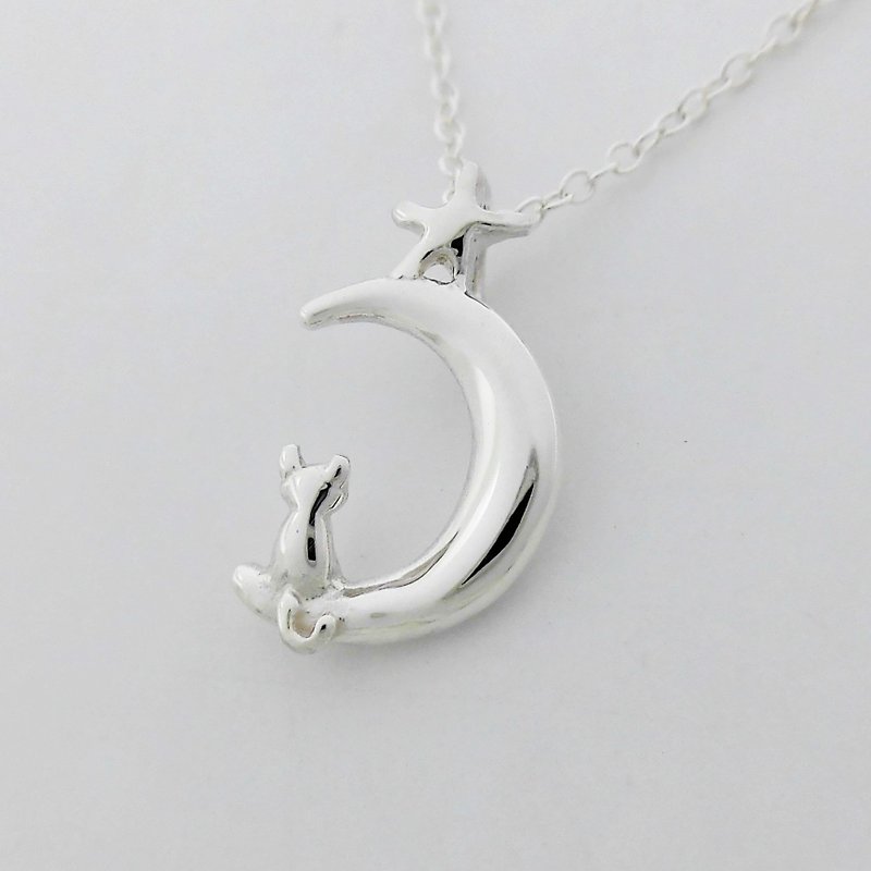 Necklace of a cat riding a star moon - สร้อยคอ - เงินแท้ สีเงิน