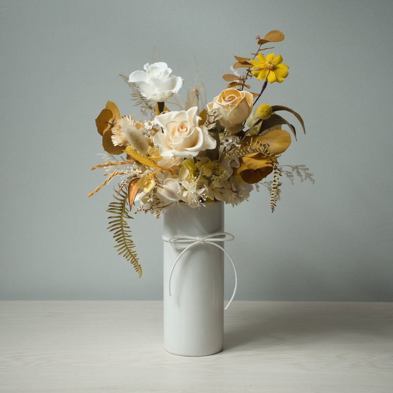 Autumn Whispers Series - The Large Preserved Autumn Grasses Flower Arrangement - ช่อดอกไม้แห้ง - พืช/ดอกไม้ สีเหลือง