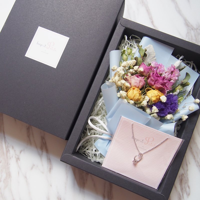 [Colorful Blue Romantic Bouquet Gift Box] Mini Dry Bouquet (Pink Blue) + [Mini Ring Necklace] - สร้อยคอ - โลหะ สีน้ำเงิน