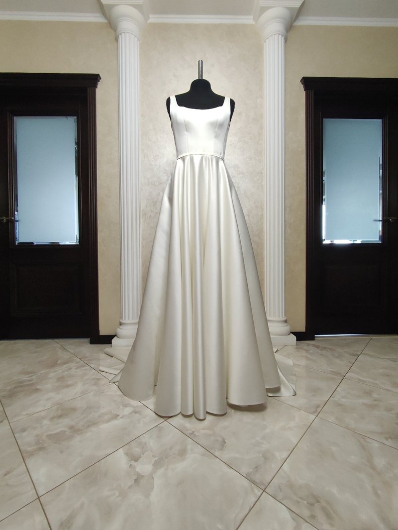 Elegant wedding dress - 禮服/小禮服 - 其他材質 多色