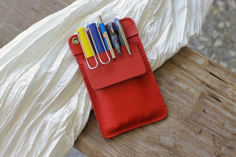 Doctor's gown pencil case│Short version│Red - กล่องดินสอ/ถุงดินสอ - หนังแท้ สีแดง