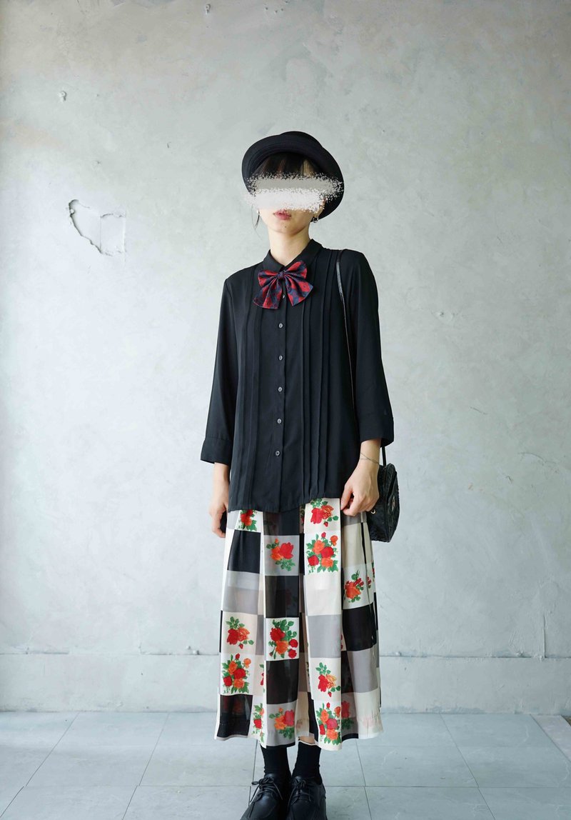 尋寶古著-簡約透膚黑色雪紡壓褶八分袖襯衫 - 女襯衫 - 聚酯纖維 黑色