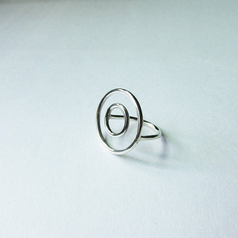 ripple ring | mittag jewelry | handmade and made in Taiwan - แหวนทั่วไป - เงิน สีเงิน
