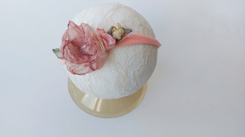 Gentle pink flower,flower headband,newborn headband,Sitters Headband photo shoot - หมวกเด็ก - วัสดุอื่นๆ สึชมพู