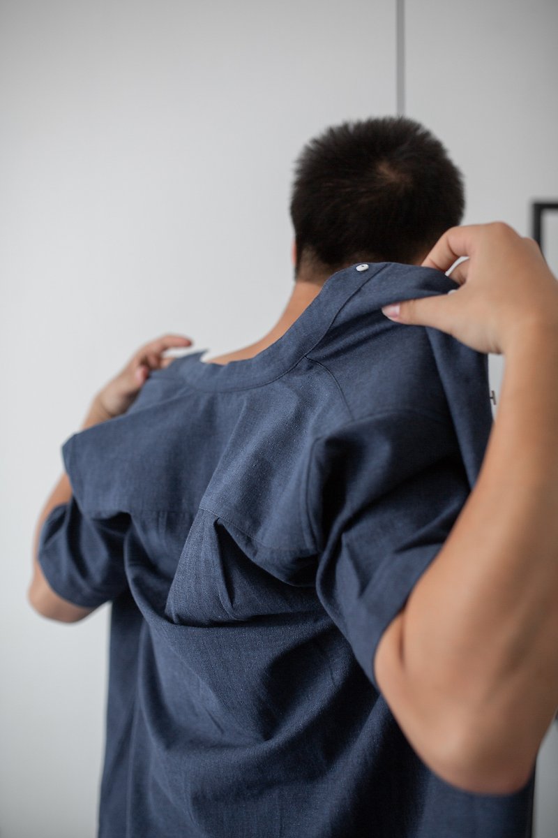 JUNインディゴ染め手織りコットンバンドカラー半袖シャツ（ネイビー） - シャツ メンズ - コットン・麻 ブルー