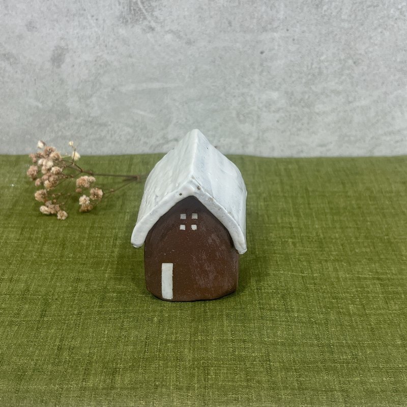 Handmade pottery small house - ของวางตกแต่ง - ดินเผา หลากหลายสี