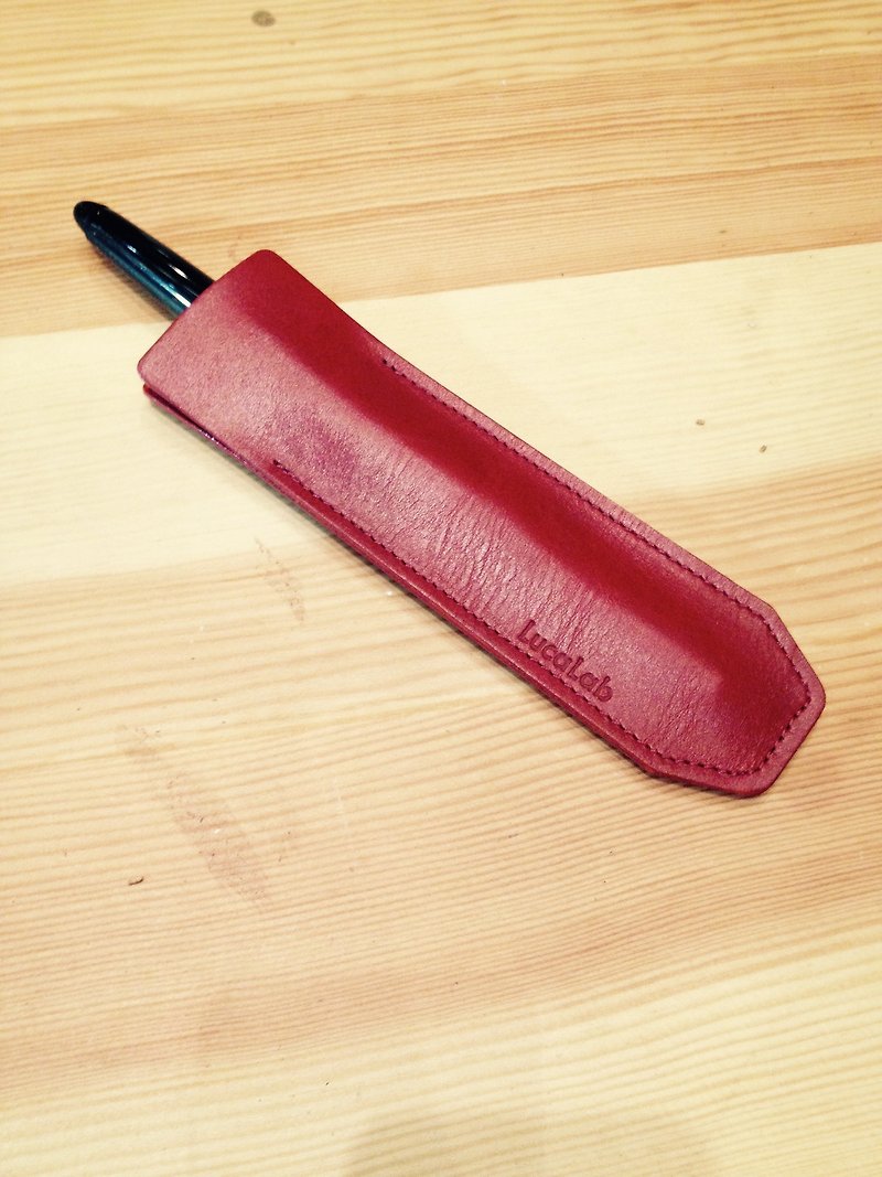 Texture burgundy classic pen sets - กล่องใส่ปากกา - หนังแท้ สีแดง