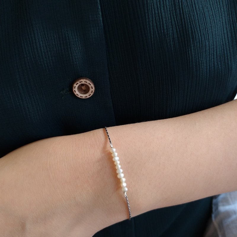 【Trivial things】Small pearl sterling silver Bracelet - สร้อยข้อมือ - เครื่องประดับพลอย ขาว