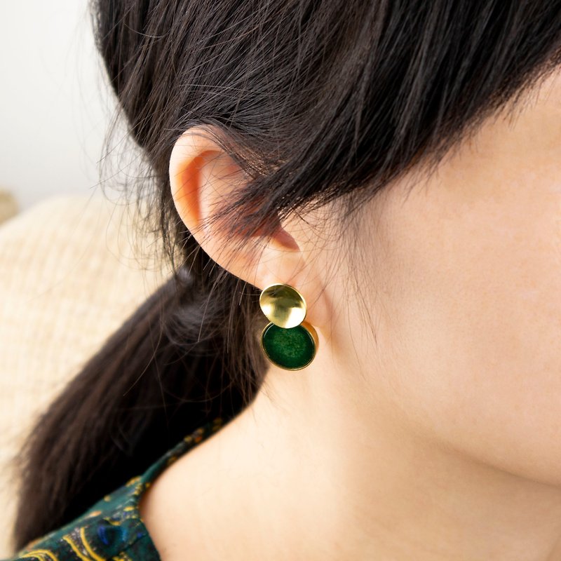 碗型天然石耳環-墨綠-手作-黃銅-純銀耳針-耳夾 - 耳環/耳夾 - 寶石 綠色