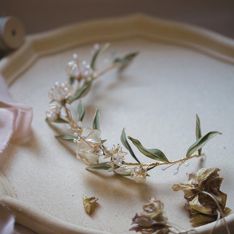Midea listen to the vintage distressed crystal flower bridal headdress crystal flower resin wreath - Hair Accessories - Resin Transparent
